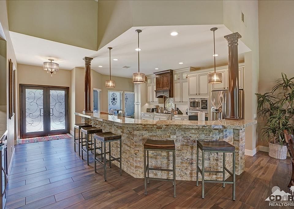 1st image of 49383 Avenida Vista Bonita