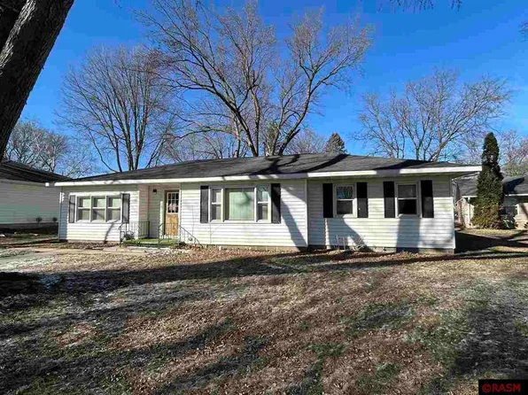 227 2nd St SE, Madelia, MN 56062