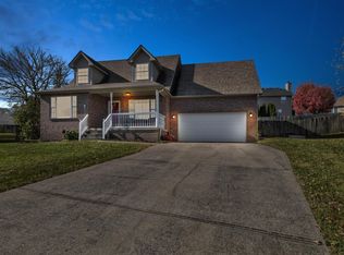 216 Orchid Ct, Winchester, KY 40391