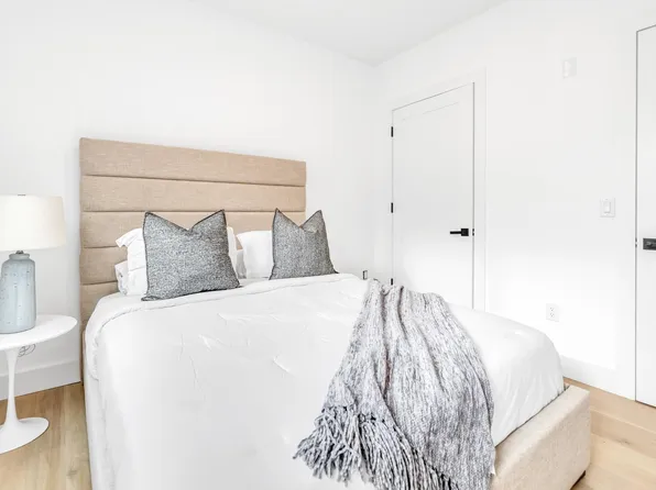 649 38th Street image 20 of 29