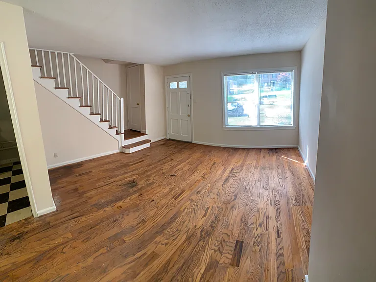 1615 Valley Ave — Photo 8
