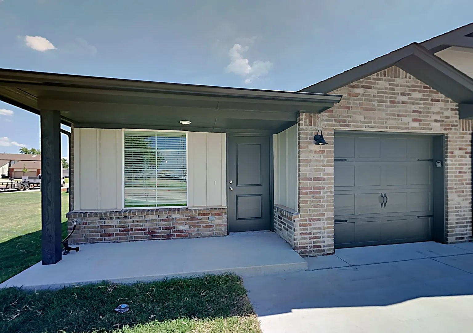 2 Bedroom 2 Bathroom 1 Car Garage Duplex Close to Broadway Extension, a short distance from Edmon... — Photo 2