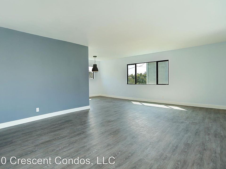 1st image of 310 N Crescent Dr APT 205