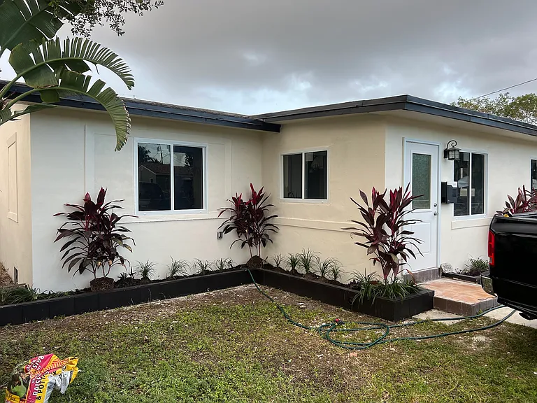 2335 Roosevelt St — Photo 1