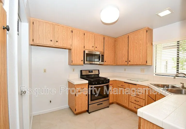 1115 Mission Verde Dr — Photo 9