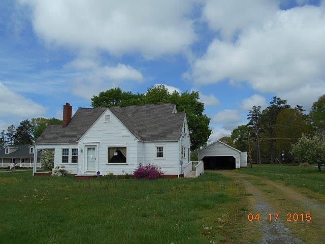 2nd image of 301 Bud Sink Rd