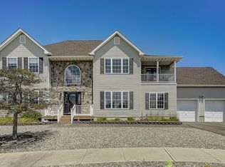 4 Niagara Ct, Forked River, NJ 08731