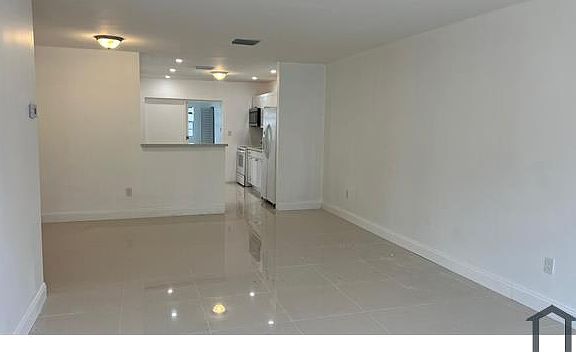 2nd image of 19128 NE 2nd Ct #2