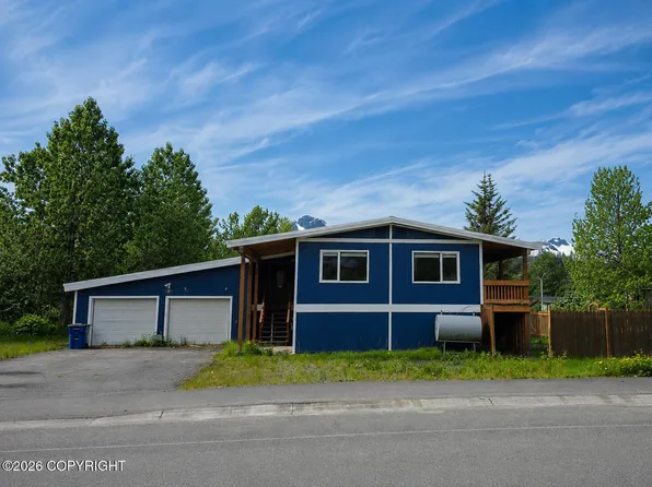 590 W Hanagita St, Valdez, AK 99686
