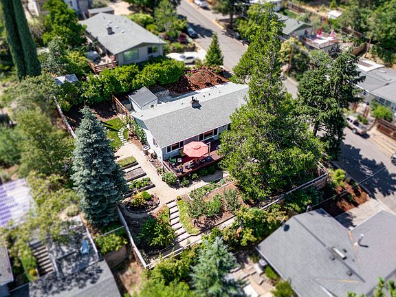 2nd image of 356 Idaho St
