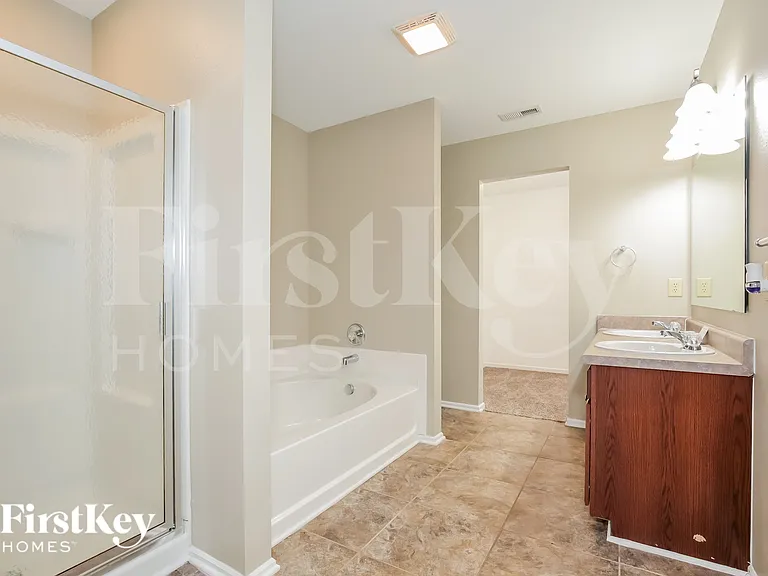 5418 Fairway Forest Dr — Photo 14