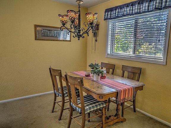 5th image of 9180 Cedar Ct