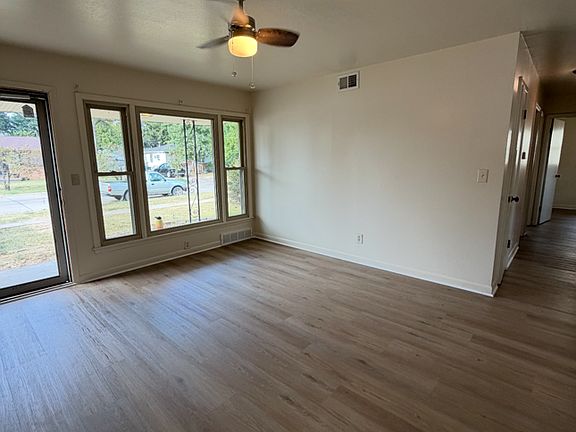 5th image of 1521 W Dallas St