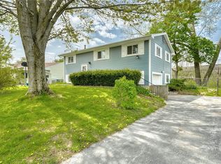 139 Nevins Rd, Henrietta, NY 14467