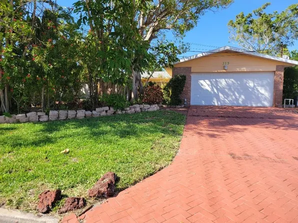315 S Tessier Dr, Saint Pete Beach, FL 33706