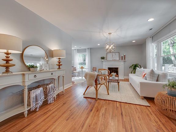 5th image of 2831 Brunswick Dr