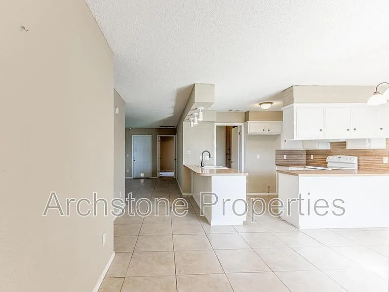 6605 Lyrewood Ln — Photo 23