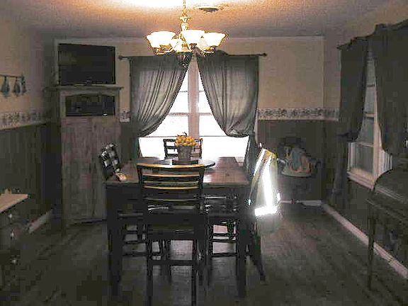 5th image of 1101 Willard Dr