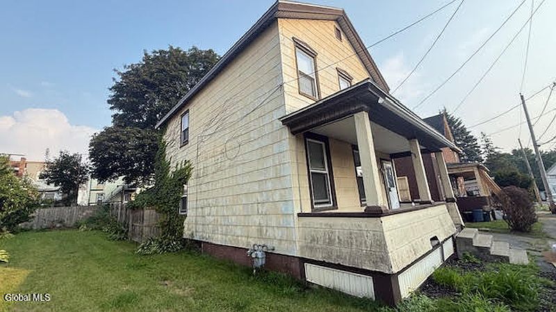 2nd image of 7 Leonard Street