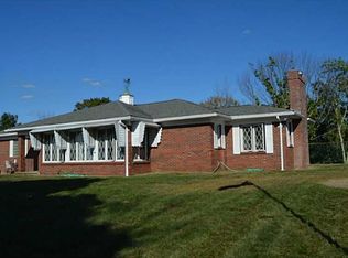 241 W Wrentham Rd, Cumberland, RI 02864