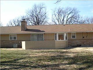 2nd image of 328 N Saint James Pl