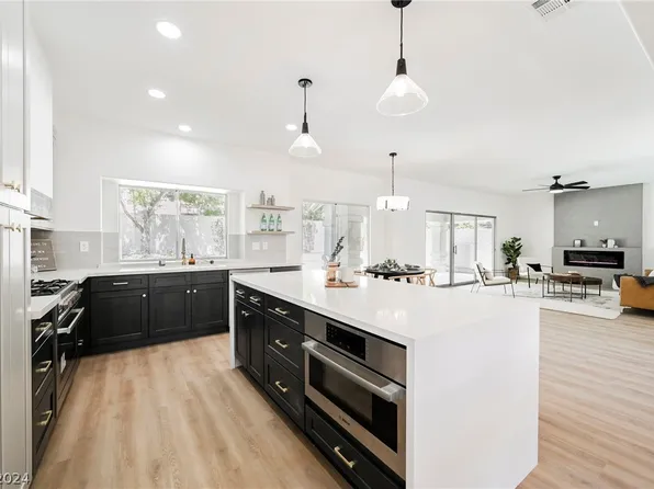 5453 Big Sky Ln, Las Vegas, NV 89149