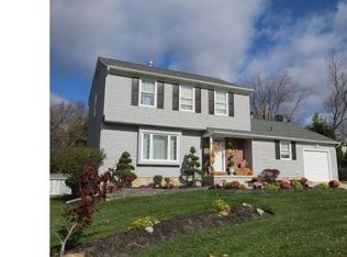 46 Scotch Dr, Turnersville, NJ 08012