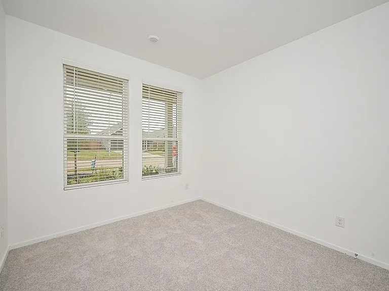 6427 Seafoam Lake Dr — Photo 16