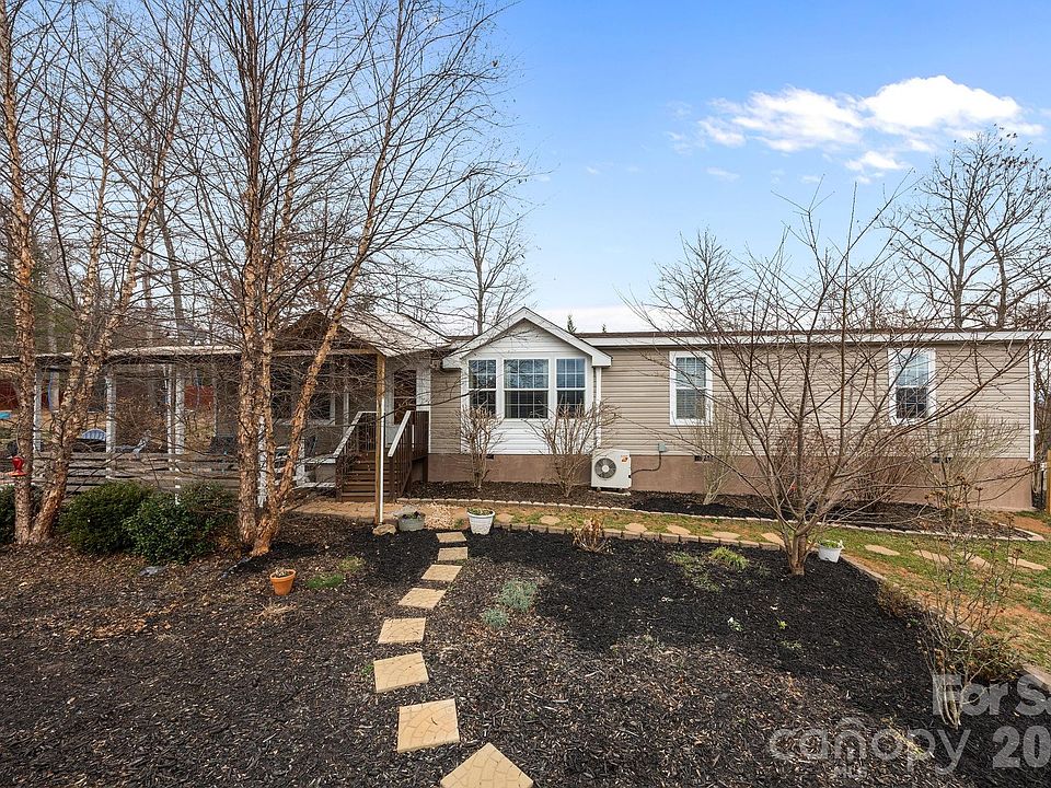 1st image of 14 Harkins Ln