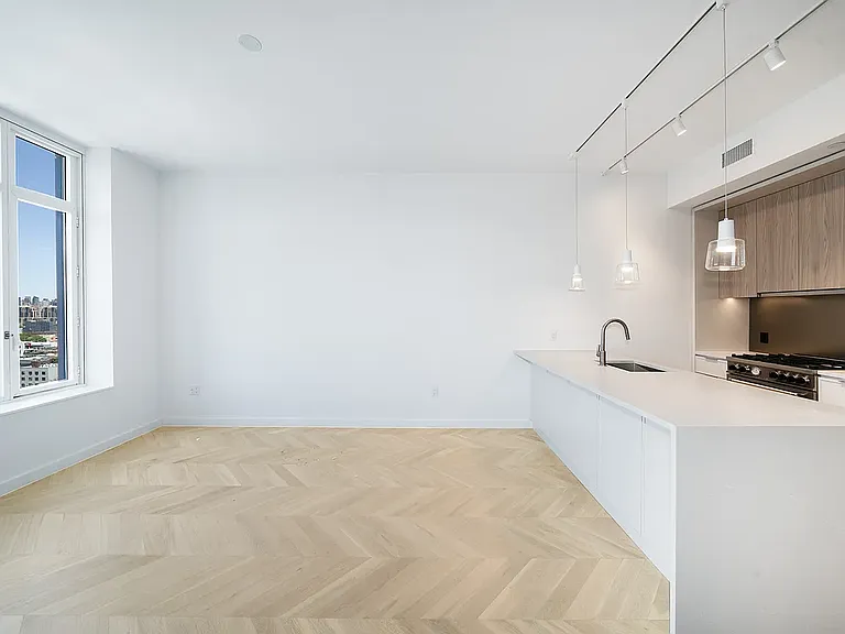 29-18 41st Ave #14B — Photo 3