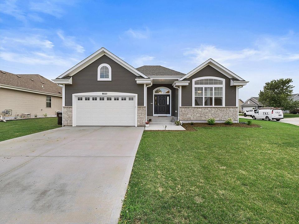 1st image of 9223 Prairie Crossing DRIVE