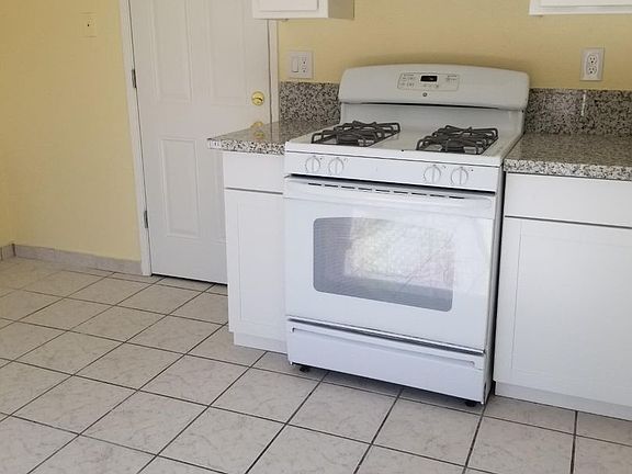 5th image of 1808 W Rumble Rd