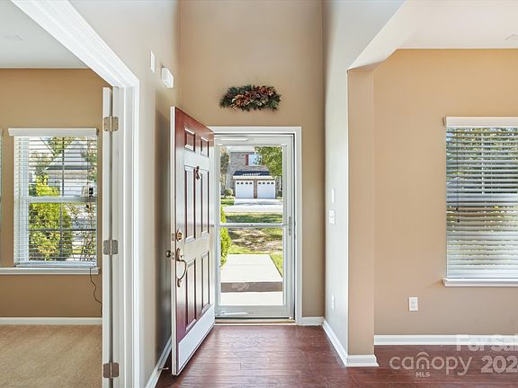 4th image of 2600 Chatham Dr