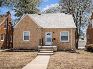 10043 S Oglesby Ave, Chicago, IL