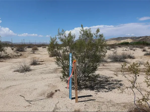 2 Pearl Springs Ave, Twentynine Palms, CA 92277