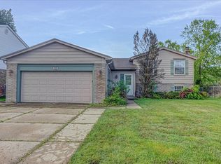 42491 Beechwood Dr, Canton, MI 48188