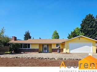 875 Twin Pines Cir, Ashland, OR 97520