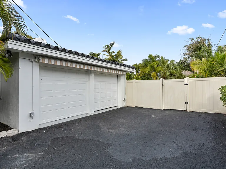 131 Toledo Way NE — Photo 39