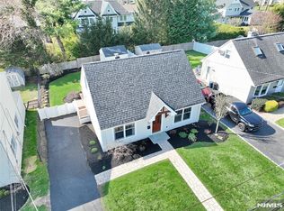 34 Charles Ter, Waldwick, NJ 07463