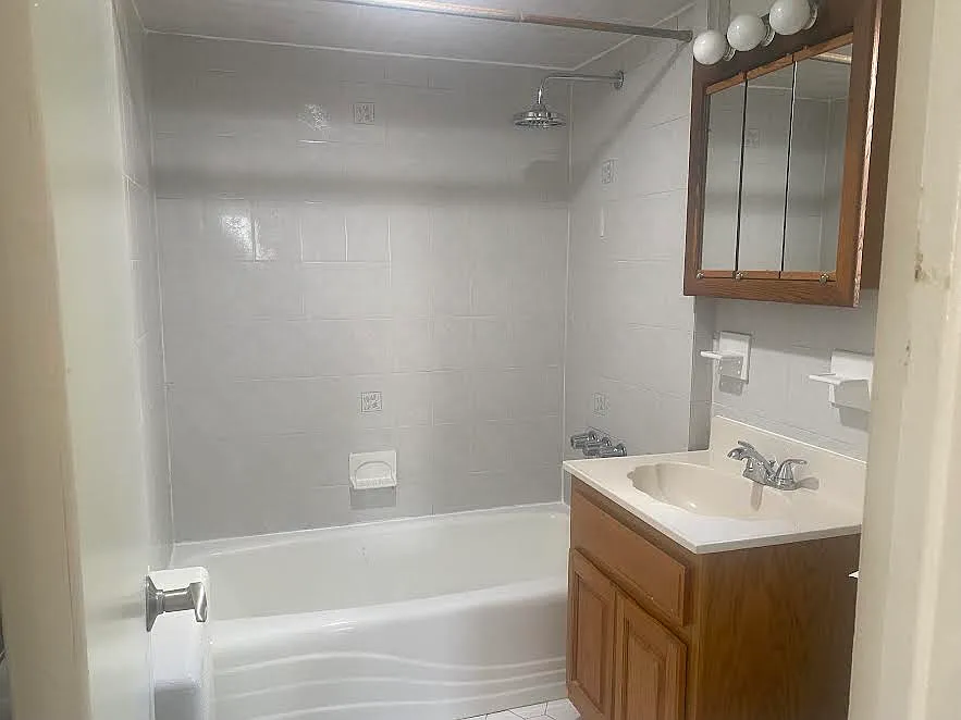 1 bed, $1,650 — Photo 4