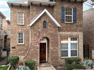 225 Buckingham Ave, Euless, TX 76040