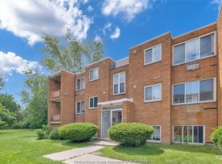 2490 Rivard Ave #7, Windsor, ON N8T 2H2