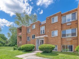 2490 Rivard Ave, Windsor, ON