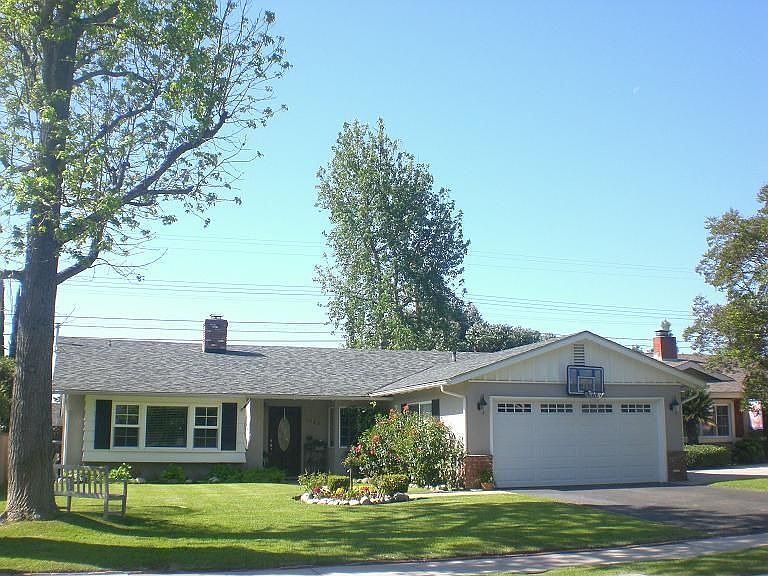 2nd image of 1028 Orange Ave