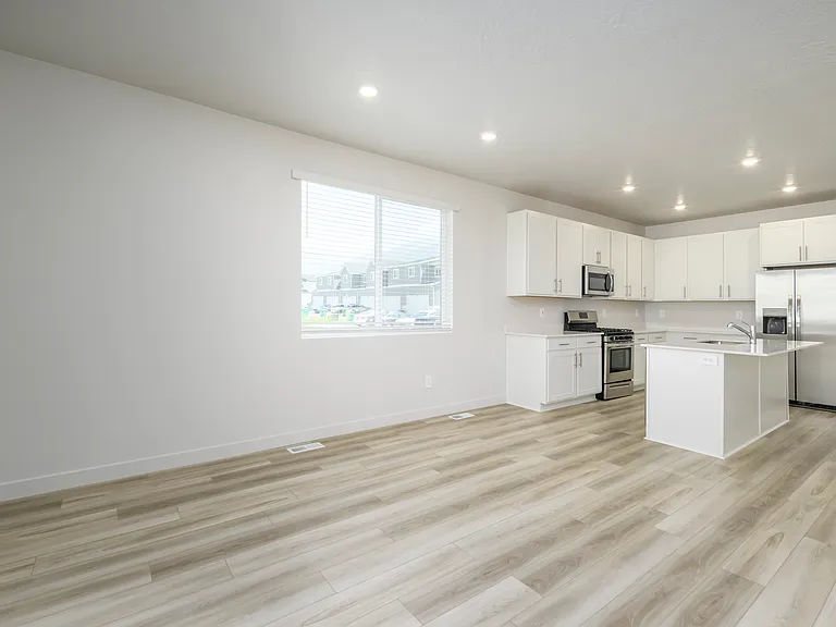 10017 Basalt Dr — Photo 6