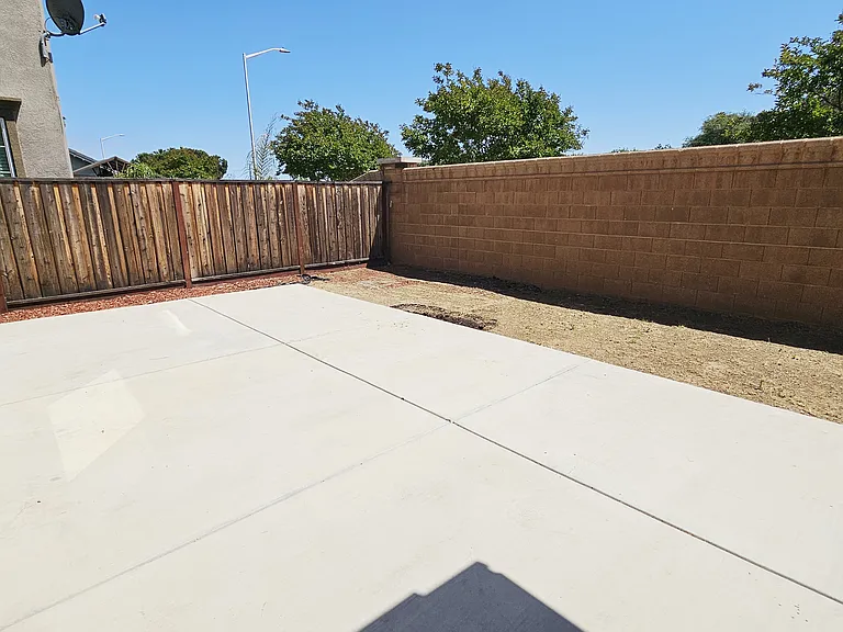 5444 Gallier Loop — Photo 43