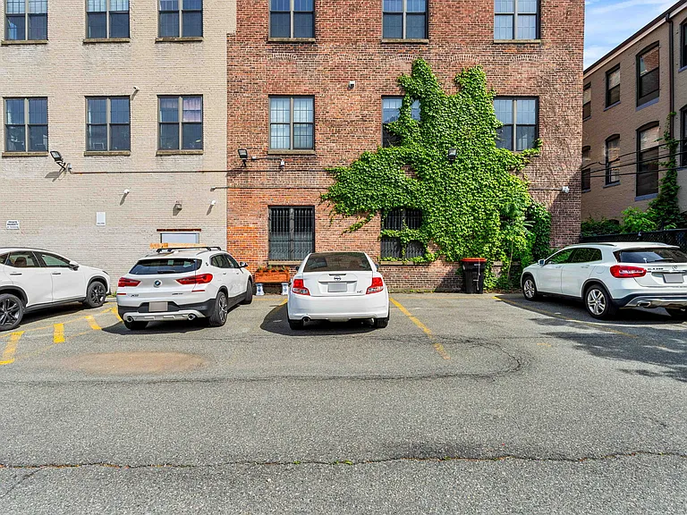 10 Williams St #33 — Photo 27