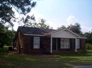318 S Church St, Glennville, GA 30427
