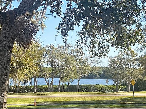 3rd image of 200 N Bayshore Blvd APT 104