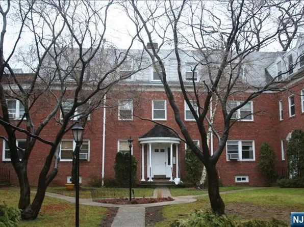 735 Elm Ave APT 3F, Teaneck, NJ 07666